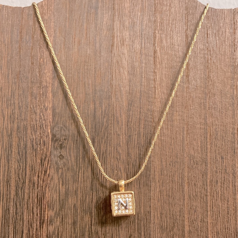 Nina Ricci Pendant Necklace